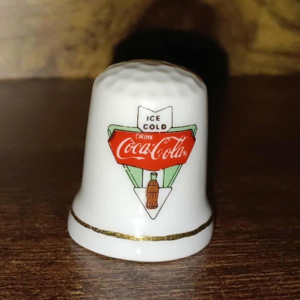 Collectors Ice Cold drink Coca-Cola Thimble
